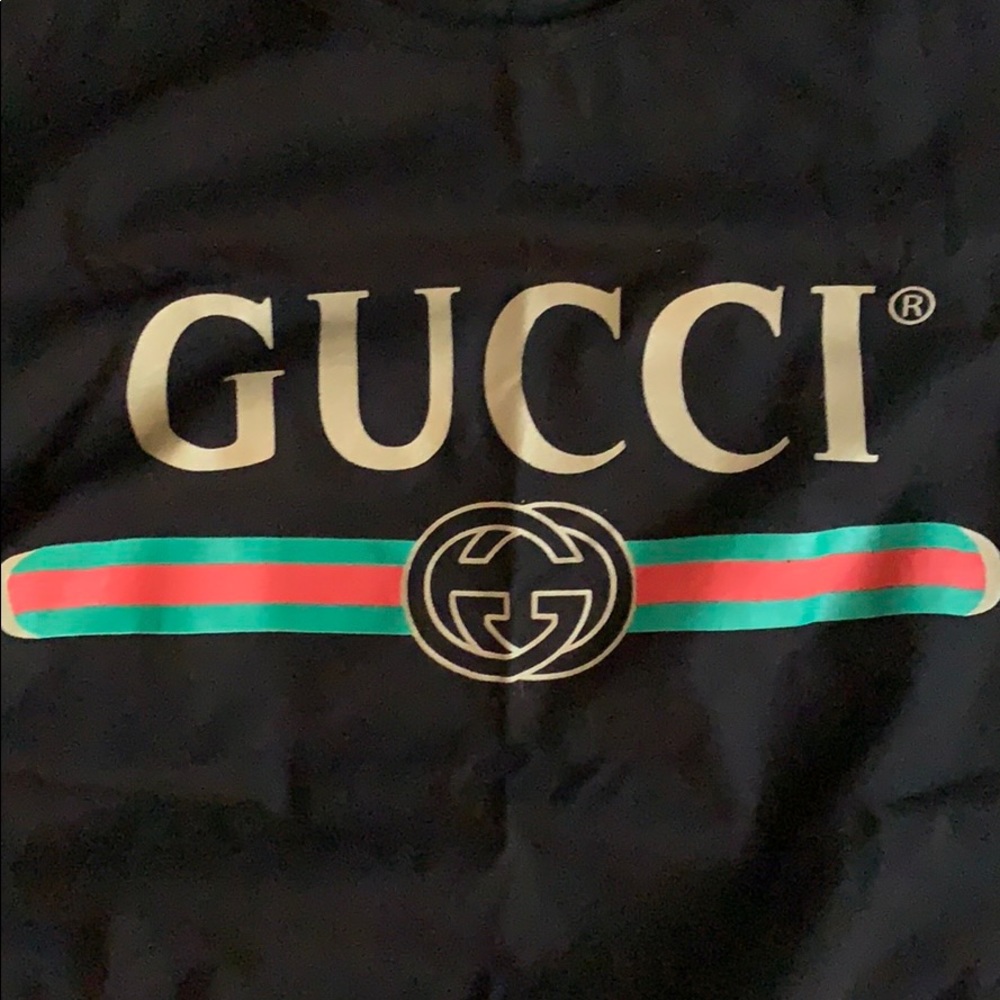 Meet your Posher, Amari